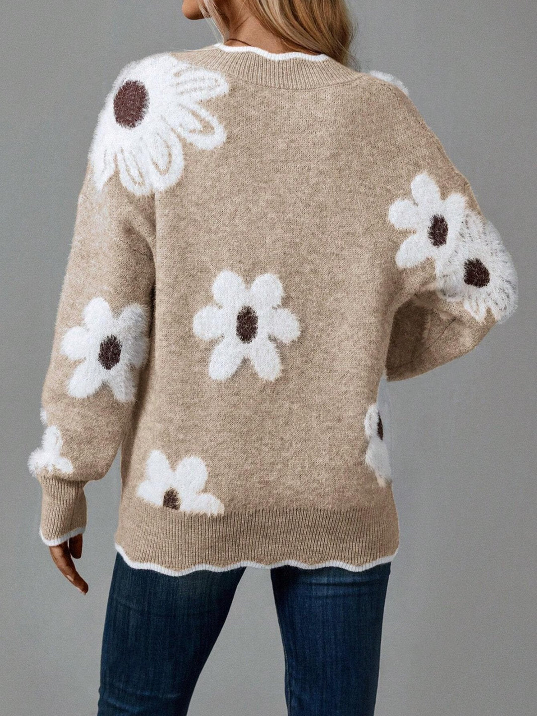Delphine™ | Chandail Fleuri avec Lisière Ondulée