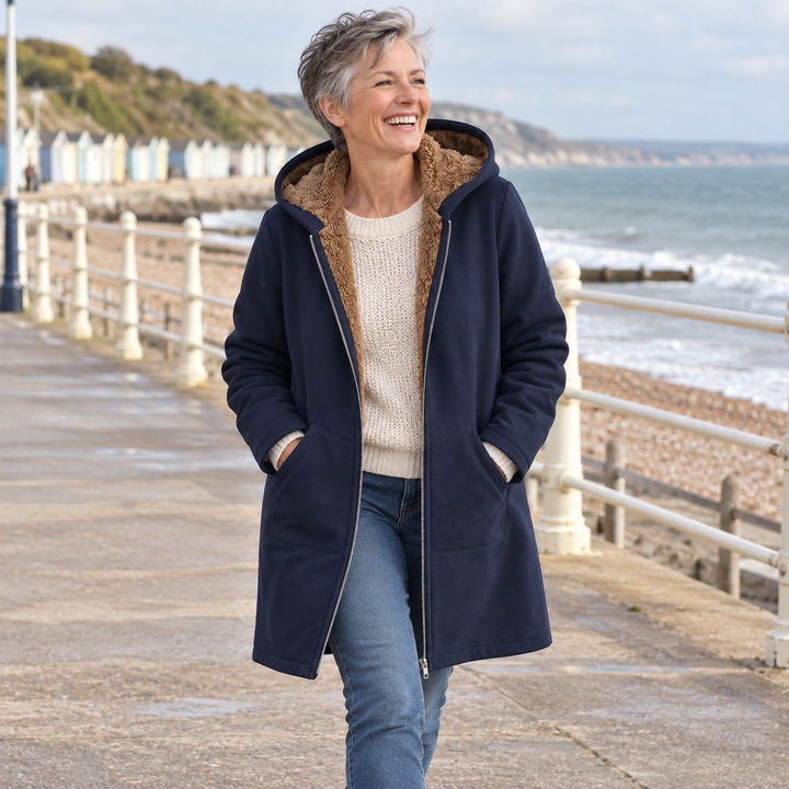 Louise™ | Manteau à capuchon doublé de sherpa douillet