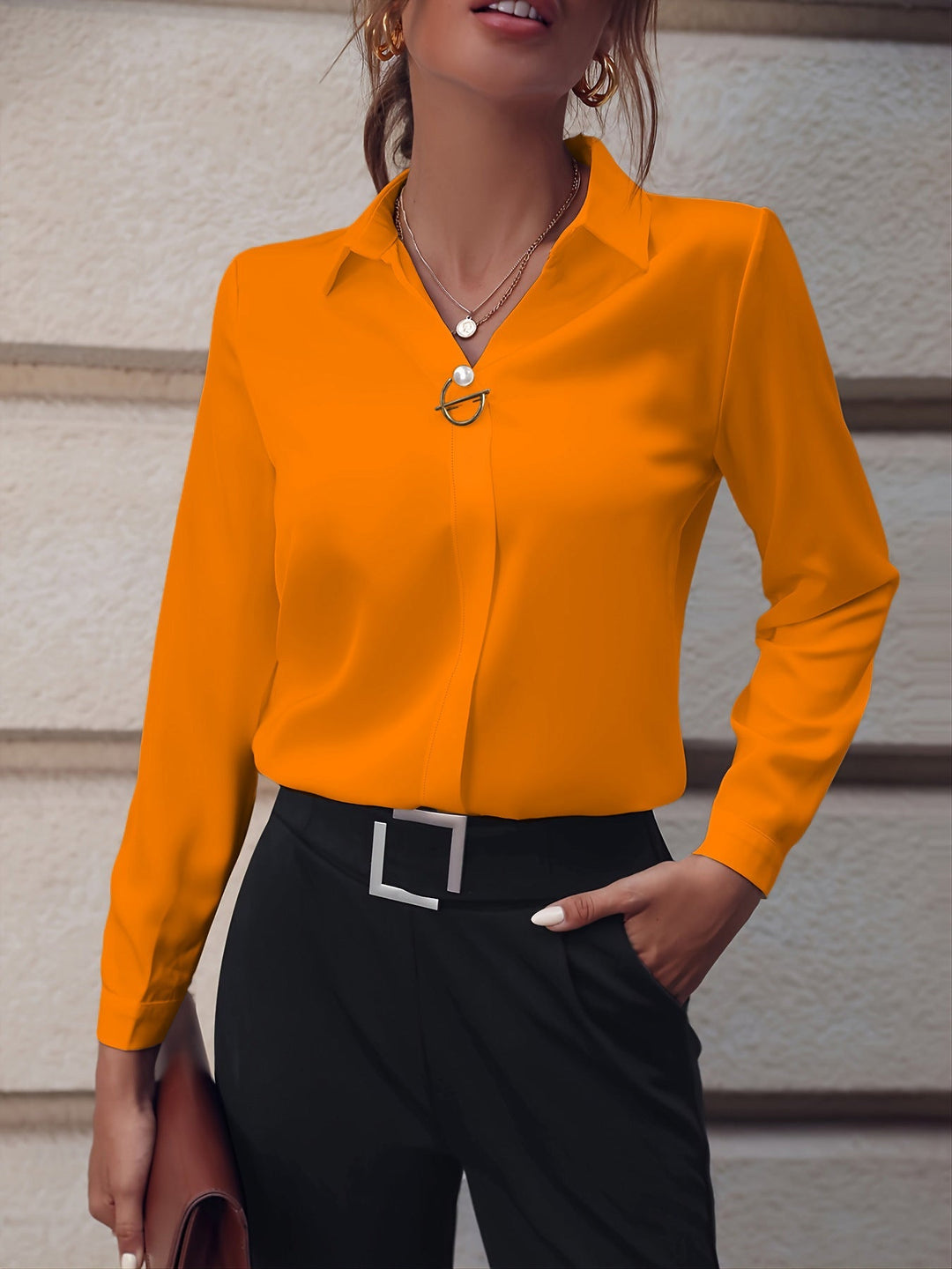 Martina | Blouse en Chiffon Élégante avec Décolleté en V et Boutons