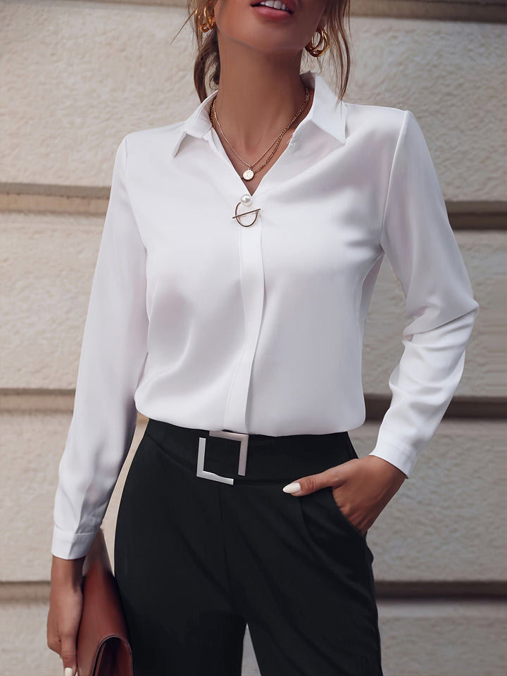 Martina | Blouse en Chiffon Élégante avec Décolleté en V et Boutons